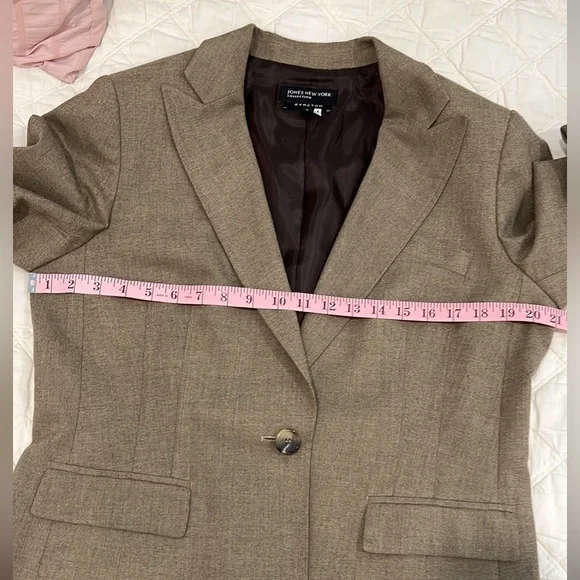 Jones New York Blazer Light Brown Stretch Easy Care Tan Size 14 - Picture 7 of 9
